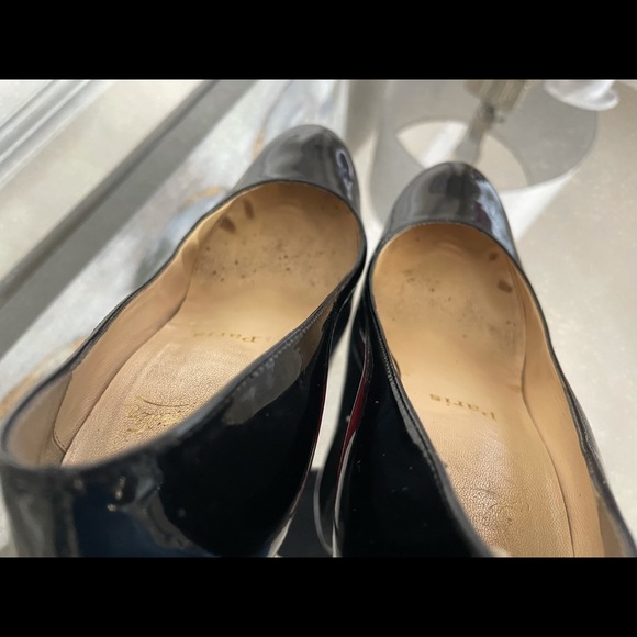Authentic Christian Louboutin simple black patent pumps 100 (US Size 6) - Picture 5 of 13